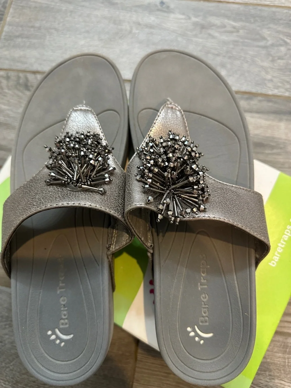 BareTraps Metallic Gunmetal Beaded Thong Sandals 11 M - Picture 3 of 6